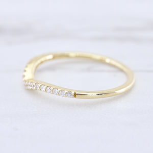 Airy Thin Curved Diamond Shadow Band